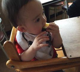 吃瓜吃到嘴巴外翻图片,意外翻嘴成“瓜王”