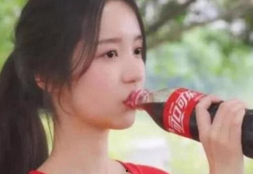 女人和猫网红图高清,女人与猫网红图高清大赏