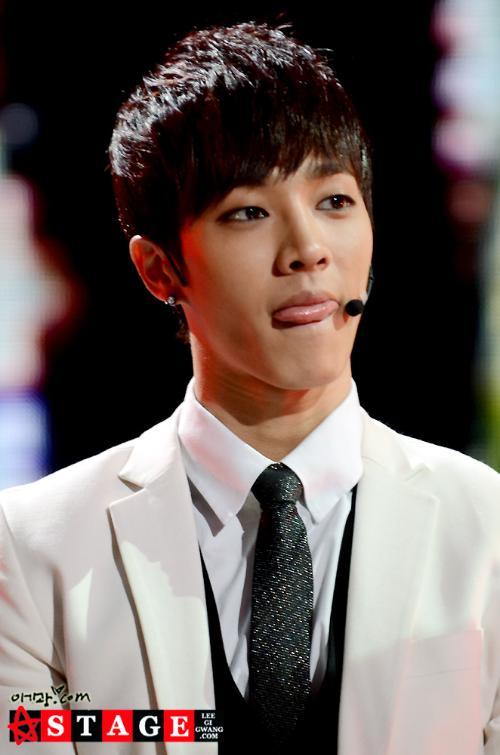 明星 灿,探寻明星灿成背后的故事