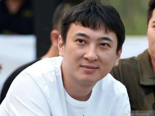专门讲娱乐圈吃瓜的博主